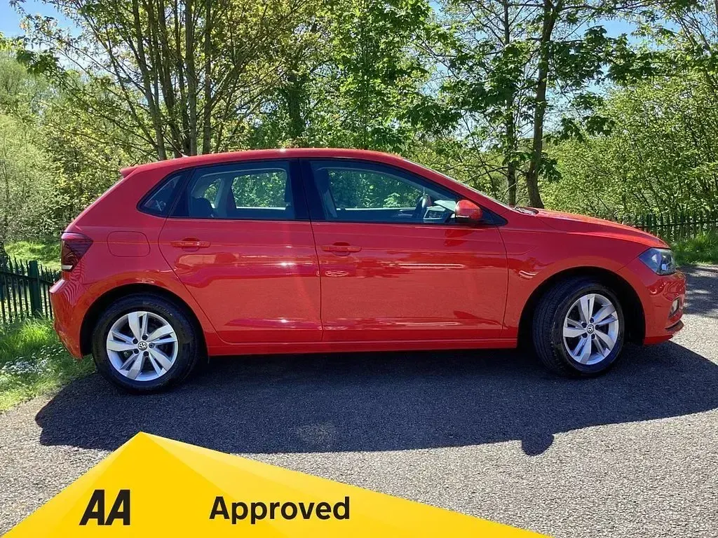 Used VW Polo SE 80 HP (58 kW) 2019 Red Hatchback