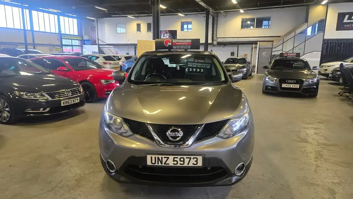 Used Nissan Qashqai Acenta 110 HP (80 kW) 2014 Grey SUV