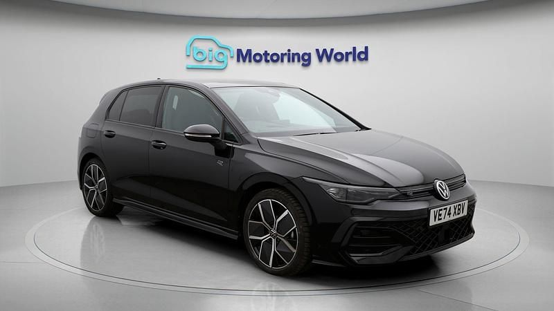 Used VW Golf VIII R-line 150 HP (110 kW) 2025 Black Hatchback