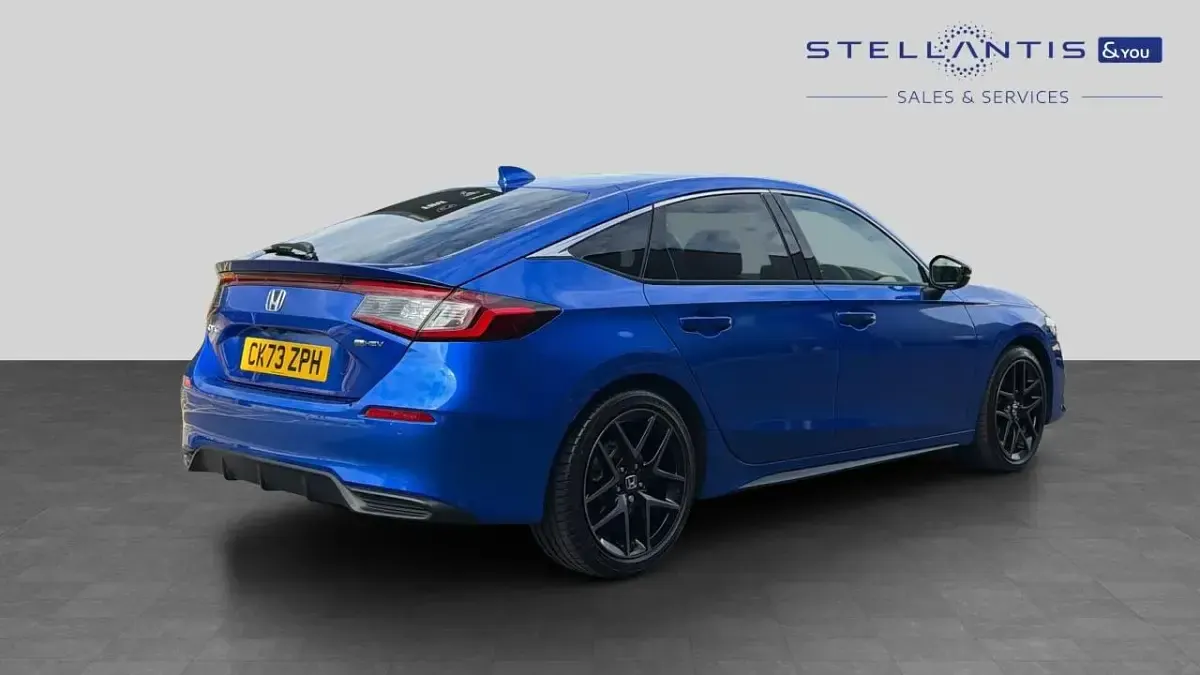 Used Honda Civic Advance 181 HP (133 kW) 2023 Blue Hatchback