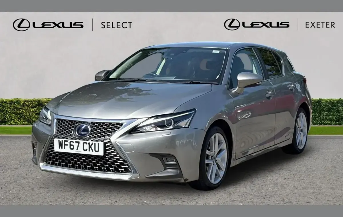Used Lexus CT200h 134 HP (98 kW) 2017 Silver Hatchback