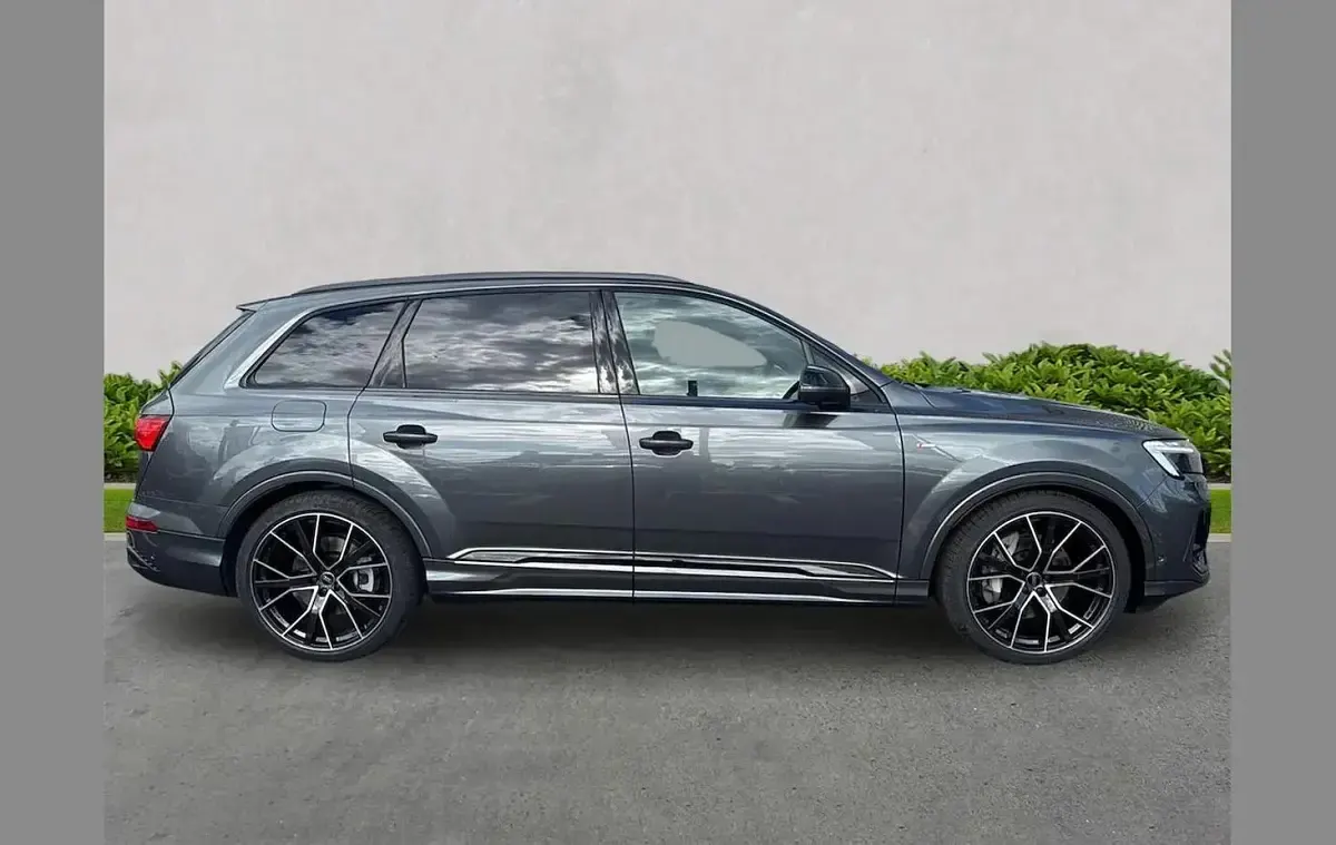 Used Audi Q7 Black Edition 281 HP (206 kW) 2026 Grey SUV