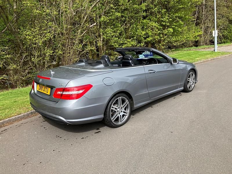 Gebraucht Mercedes E220 2011 Silber Cabrio