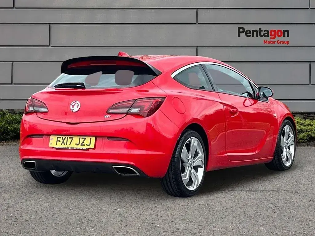 Used Vauxhall Astra GTC 276 HP (202 kW) 2017 Red Coupe
