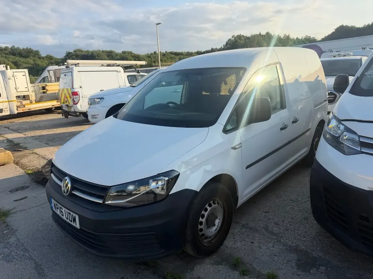 Used VW Caddy Startline 75 HP (55 kW) 2016 White MPV
