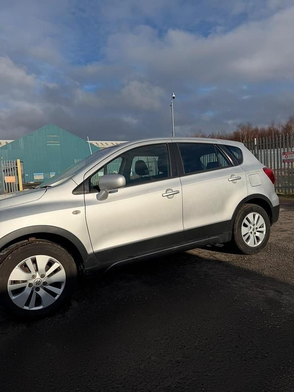 Used Suzuki SX4 S-Cross SZ3 120 HP (88 kW) 2014 Silver Hatchback