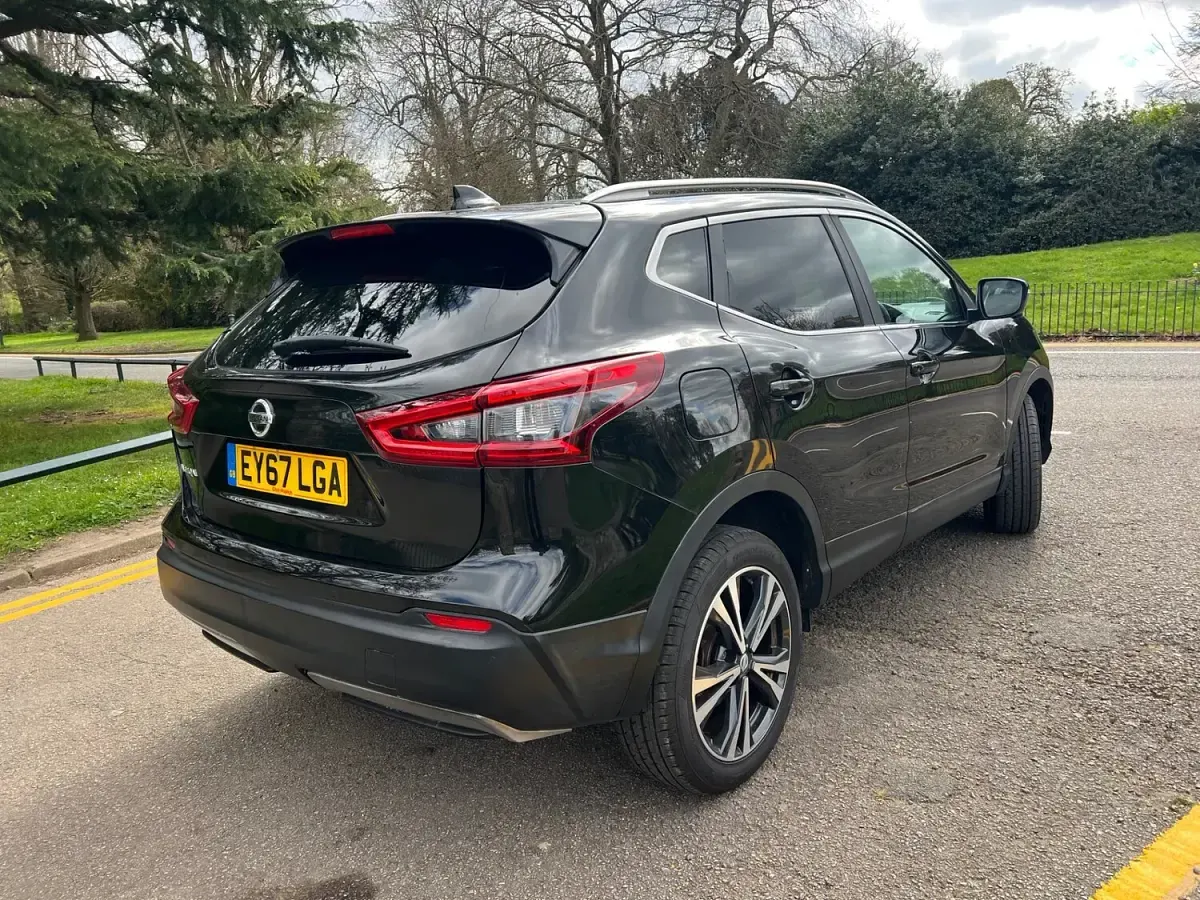 Used Nissan Qashqai N-Connecta 2017 Black SUV