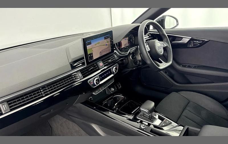 Used Audi A4 Black Edition 150 HP (110 kW) 2024 Grey Estate