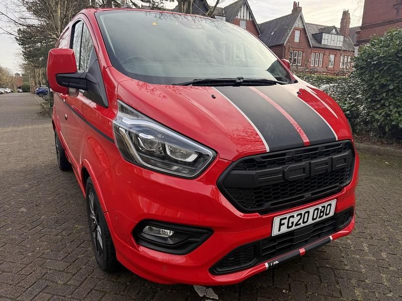 Used Ford Transit Custom Sport 185 HP (136 kW) 2020 Red Van
