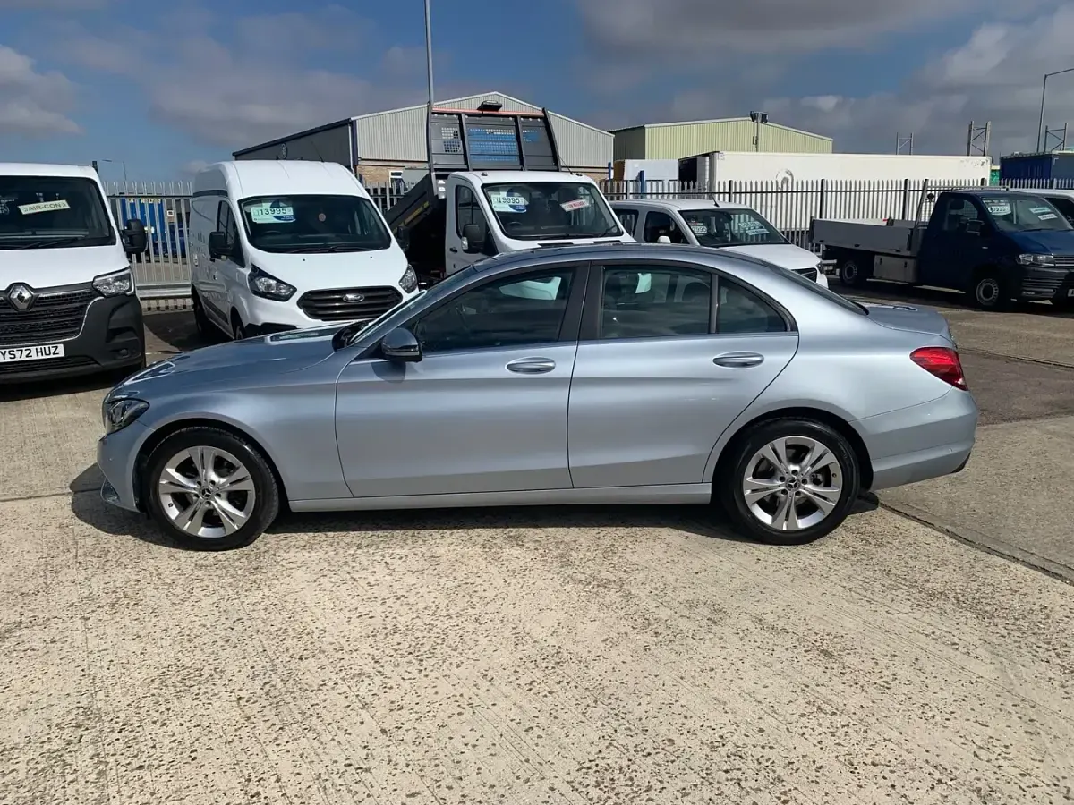 Used Mercedes C220 Executive 170 HP (125 kW) 2018 Silver Sedan