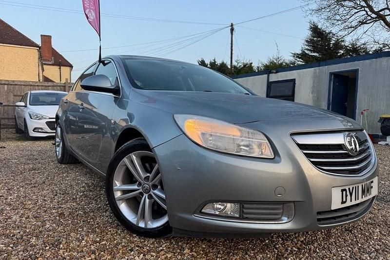 Used Vauxhall Insignia SRi 160 HP (117 kW) 2011 Silver Hatchback