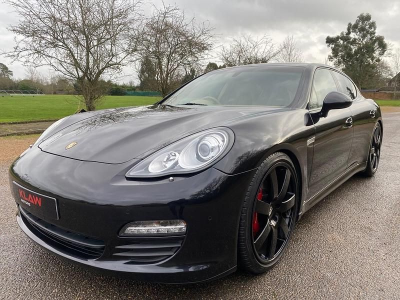 Used Porsche Panamera 300 HP (220 kW) 2012 Black Hatchback