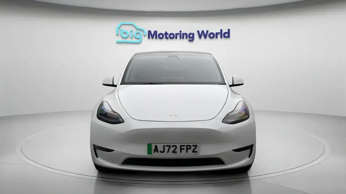 Used Tesla Model Y Long Range AWD 378 kW (514 HP) 2022 White SUV