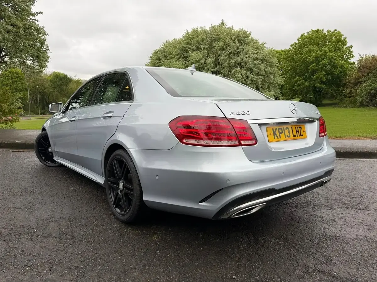 Used Mercedes E220 AMG 170 HP (125 kW) 2013 Silver Sedan