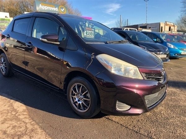 Purple Used 2013 Toyota Yaris | £6,000 (Super price) - Image 1/1