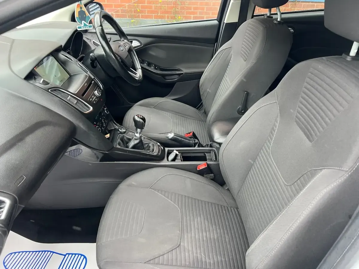 Used Ford Focus Titanium 2017 White Hatchback