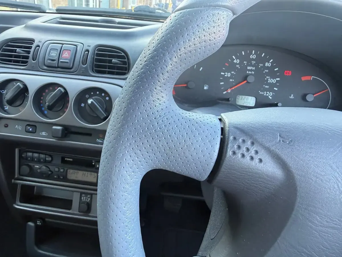 Used Nissan Micra 82 HP (60 kW) 2002 Silver Hatchback