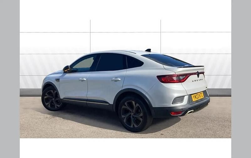 Used Renault Arkana Engineered 142 HP (104 kW) 2023 White SUV