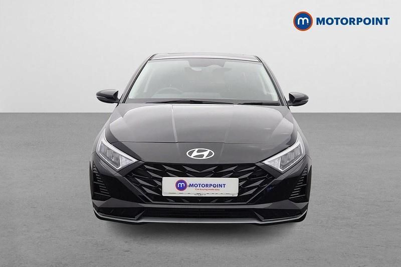 Używany Hyundai i20 Ultimate 101 KM (74 kW) 2025 Czarny Hatchback
