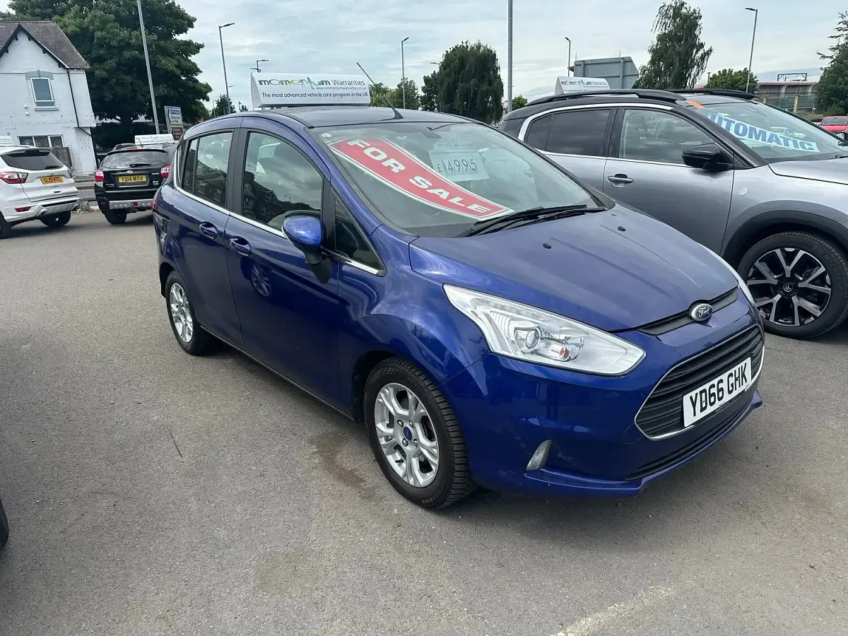 Used Ford B-MAX Zetec 100 HP (73 kW) 2016 Blue MPV