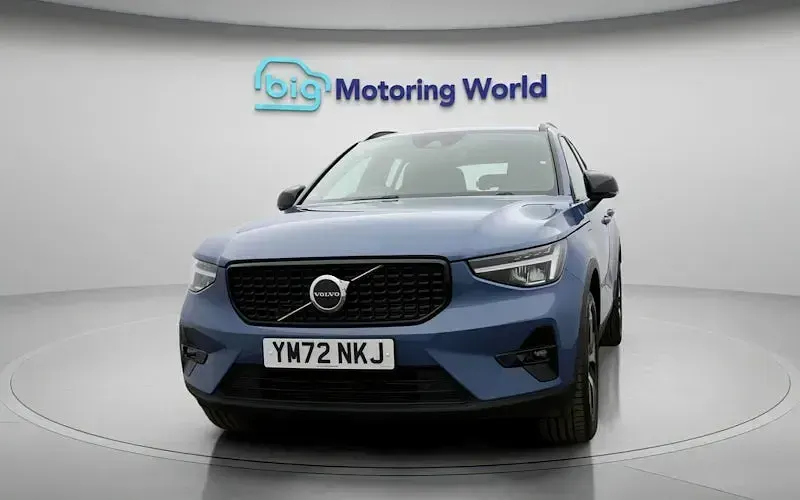 Usado Volvo XC40 Plus 211 HP (155 kW) 2023 Azul SUV