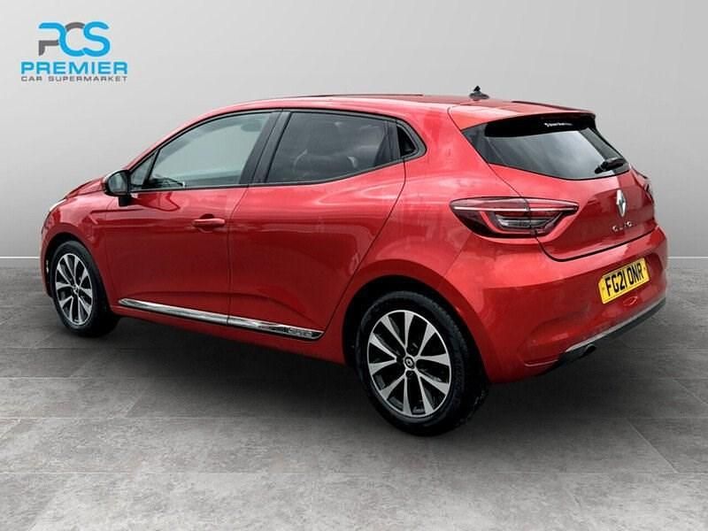 Used Renault Clio V Iconic 2021 Flame red Hatchback