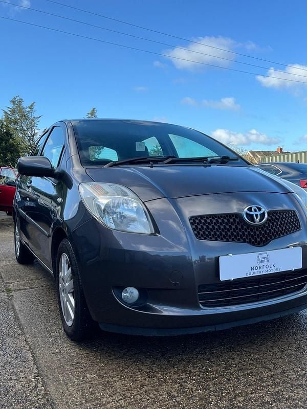 Used Toyota Yaris 2007 Grey Hatchback