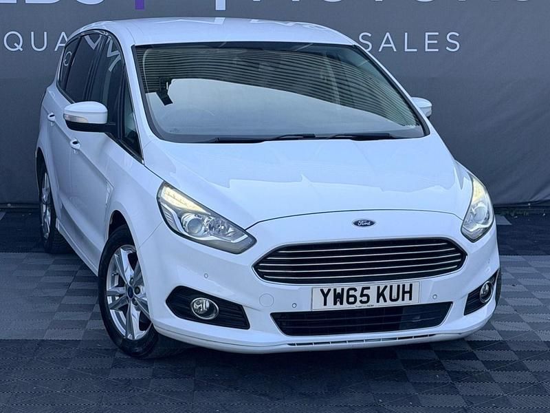 Used Ford S-MAX Titanium 150 HP (110 kW) 2015 White MPV