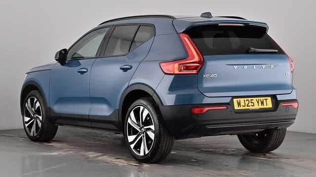 Used Volvo XC40 Ultra 163 HP (119 kW) 2025 Fjord blue SUV