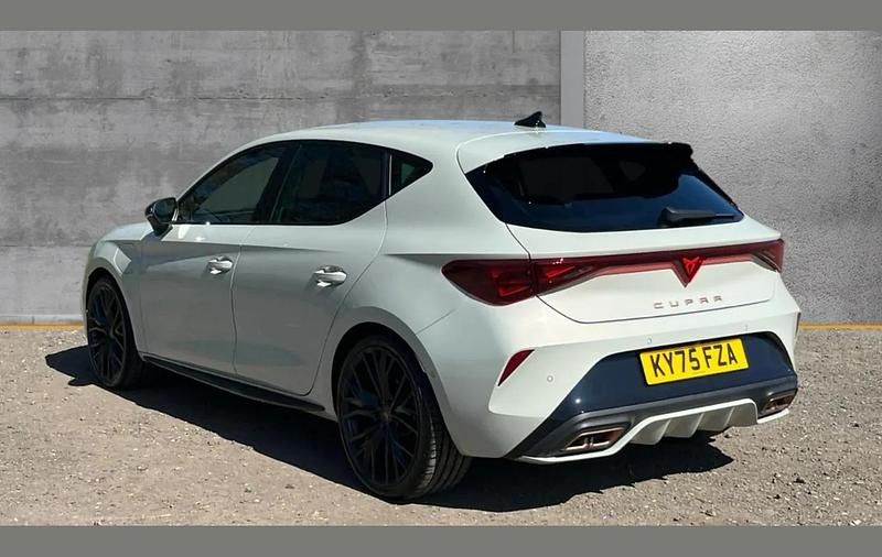 Used Cupra Leon 200 HP (147 kW) 2025 Grey Hatchback