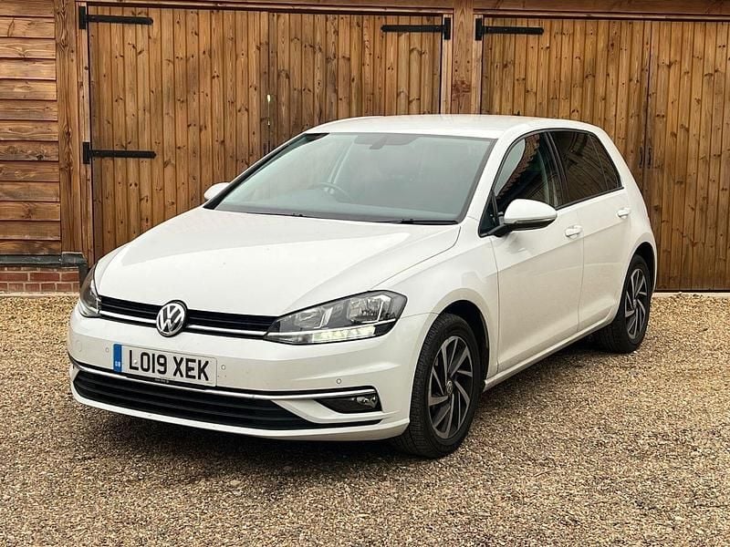 White Used 2019 VW Golf VII Match Hatchback | £13,000 (Good price) - Image 1/4