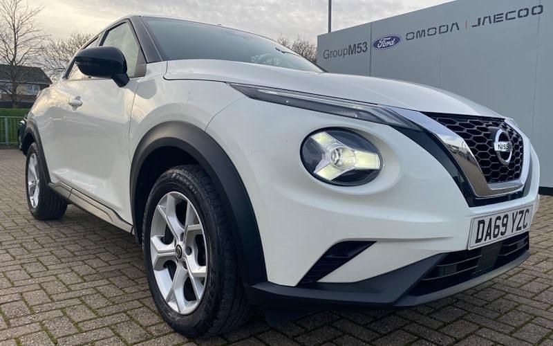 Used Nissan Juke Acenta 117 HP (86 kW) 2019 White SUV