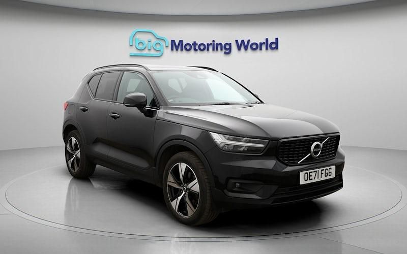 Used Volvo XC40 Plus 211 HP (155 kW) 2021 Black SUV