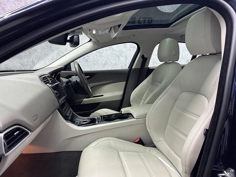 Used Jaguar XE Prestige 2016 Blue Sedan