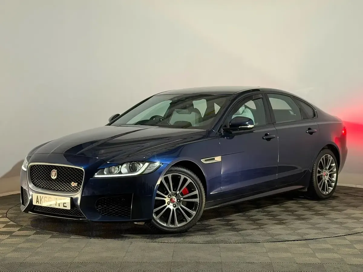 Used Jaguar XF S 300 HP (220 kW) 2016 Blue Sedan