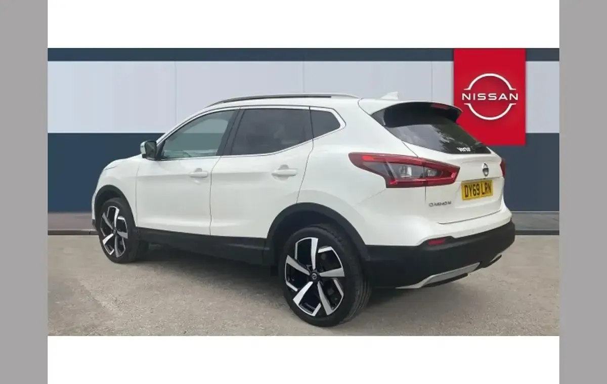 Used Nissan Qashqai Tekna 160 HP (117 kW) 2019 White SUV