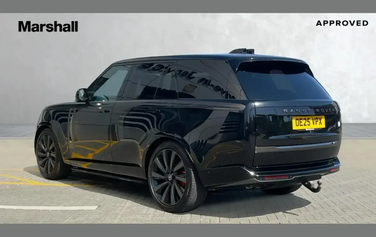 Used Land Rover Range Rover 606 HP (445 kW) 2025 Black SUV