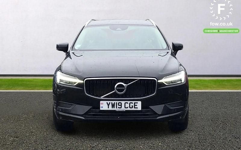 Used Volvo XC60 Momentum 250 HP (183 kW) 2019 Black SUV