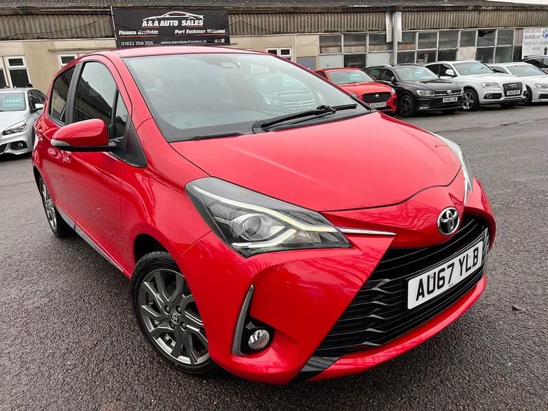 Used Toyota Yaris 2017 Red Hatchback