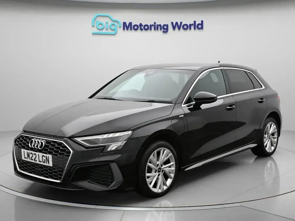 Used Audi A3 Sportback S-Line 204 HP (150 kW) 2022 Black Hatchback