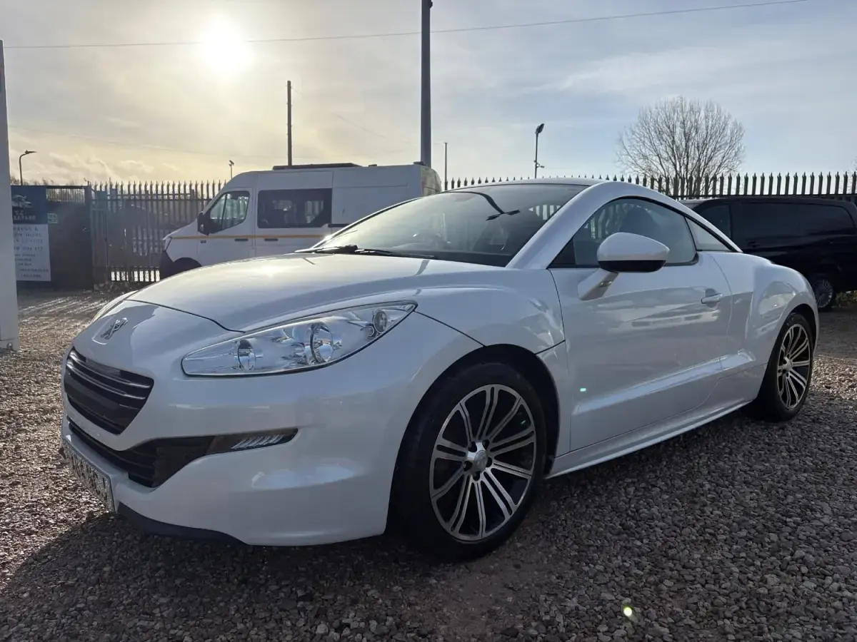 Second-hand Peugeot RCZ Sport 156 CP (114 kW) 2014 Alb Coupe