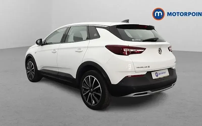 Used Vauxhall Grandland X Elite 131 HP (96 kW) 2021 White SUV