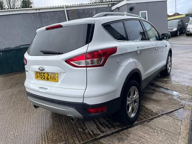 Used Ford Kuga Zetec 150 HP (110 kW) 2016 White SUV