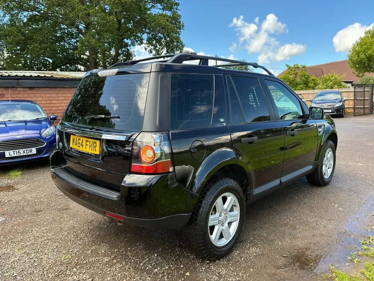 Used Land Rover Freelander 2 150 HP (110 kW) 2014 Black SUV