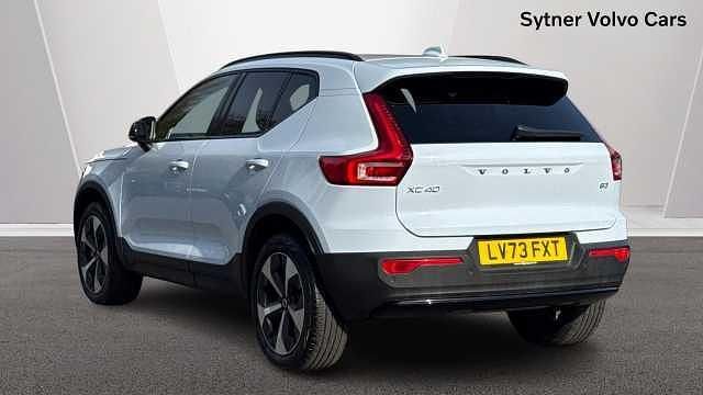 Używany Volvo XC40 Ultimate 161 KM (118 kW) 2023 Niebieski SUV