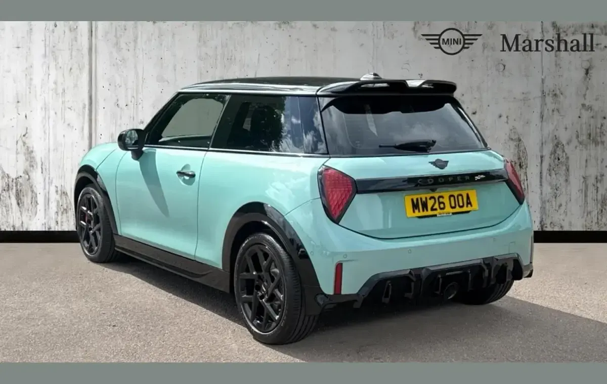 New Mini John Cooper Works 228 HP (167 kW) 2026 Green Hatchback