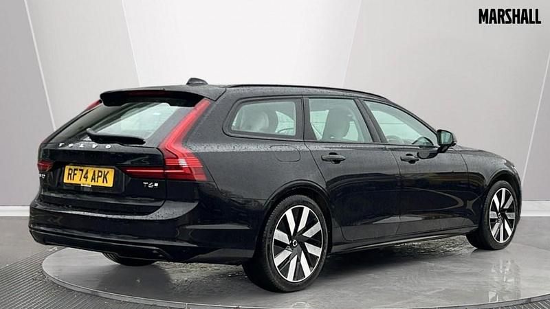 Used Volvo V90 Plus 350 HP (257 kW) 2025 Black Estate
