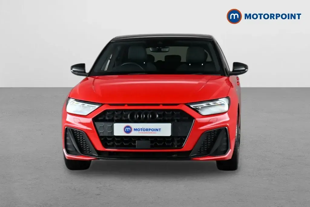 Begagnad Audi A1 Black Edition 2021 Röd SUV