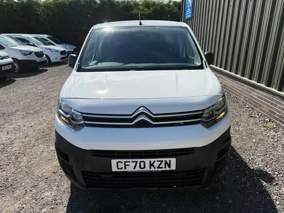 Used Citroën Berlingo 75 HP (55 kW) 2021 White MPV