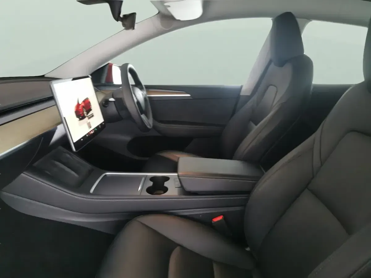 Used Tesla Model Y Long Range AWD 378 kW (514 HP) 2023 Red SUV